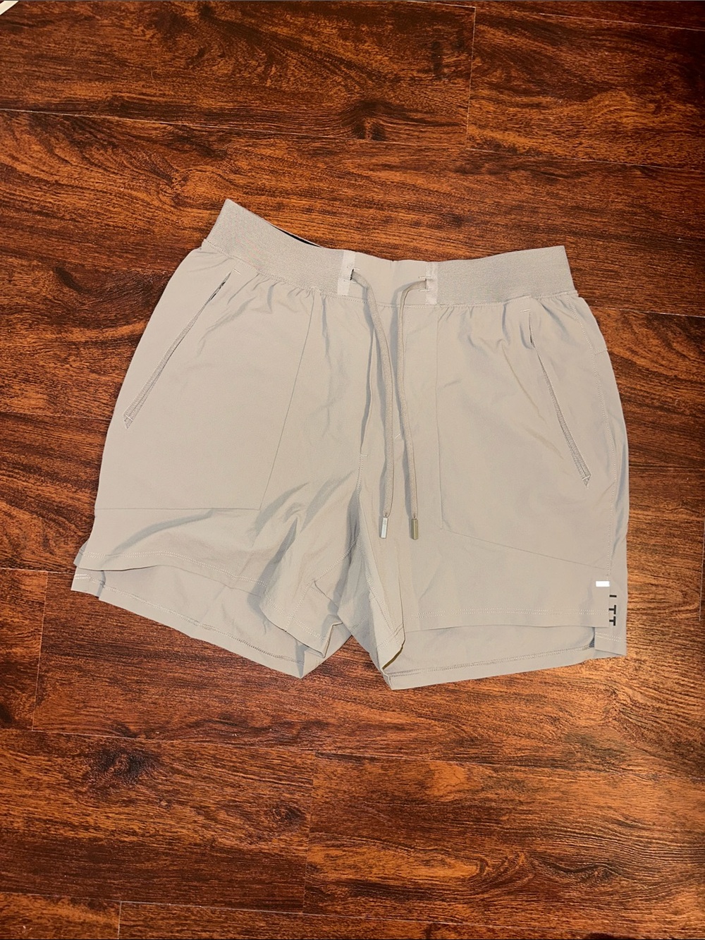 Lululemon shorts 5” men’s size Medium